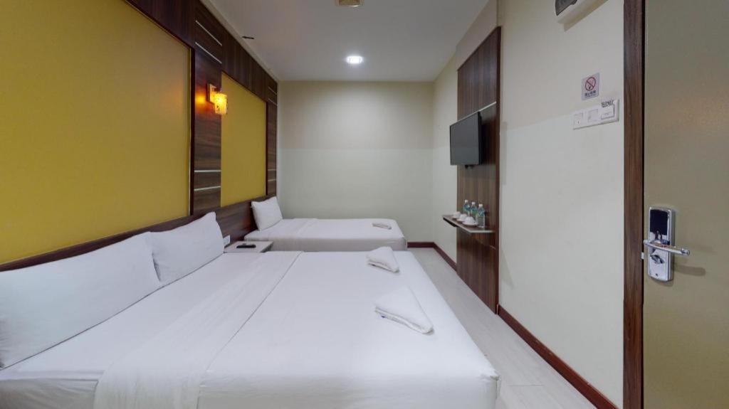 Golden Night Hotel Subang Jaya Exterior foto