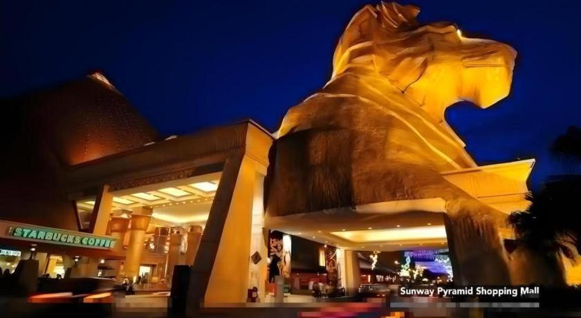 Golden Night Hotel Subang Jaya Exterior foto